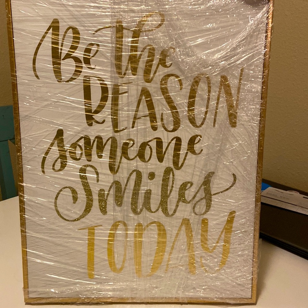 Canvas message decor